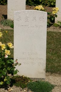 Tincourt New British Cemetery - Chu Chun He, 
